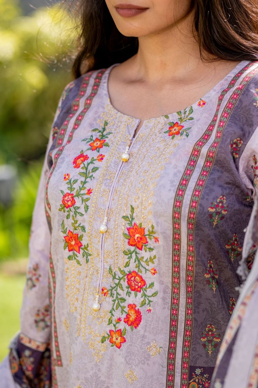 Lawn Embroidered 3Pcs Stitched Suit-6